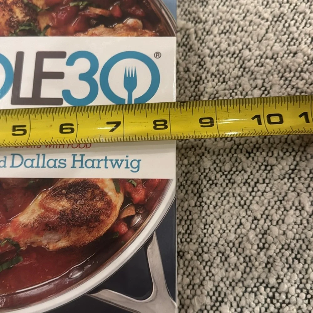 Whole 30‎ hardback book